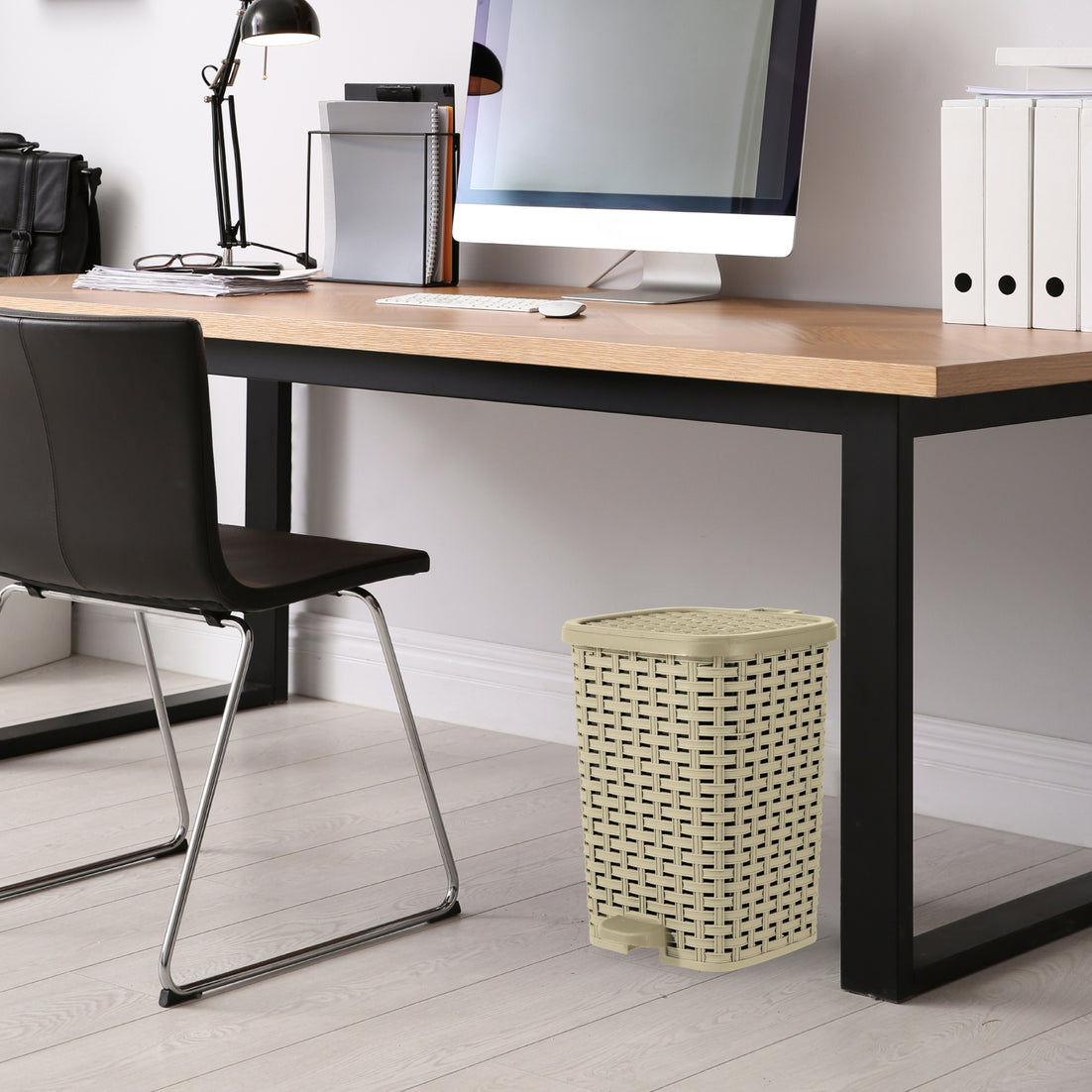 Step-On Trash Can, Wicker Style - Beige 12 qt