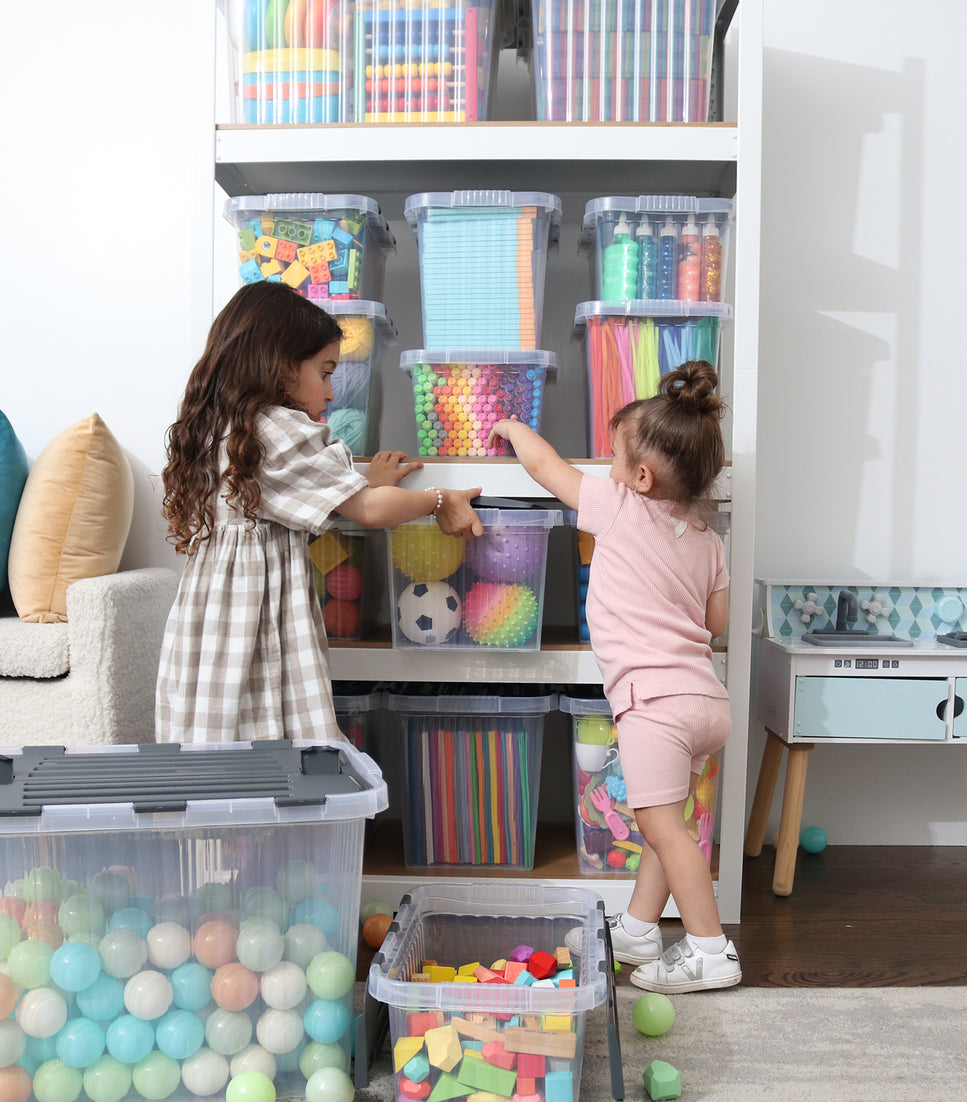 18 L Storage Container with Hinged Lid