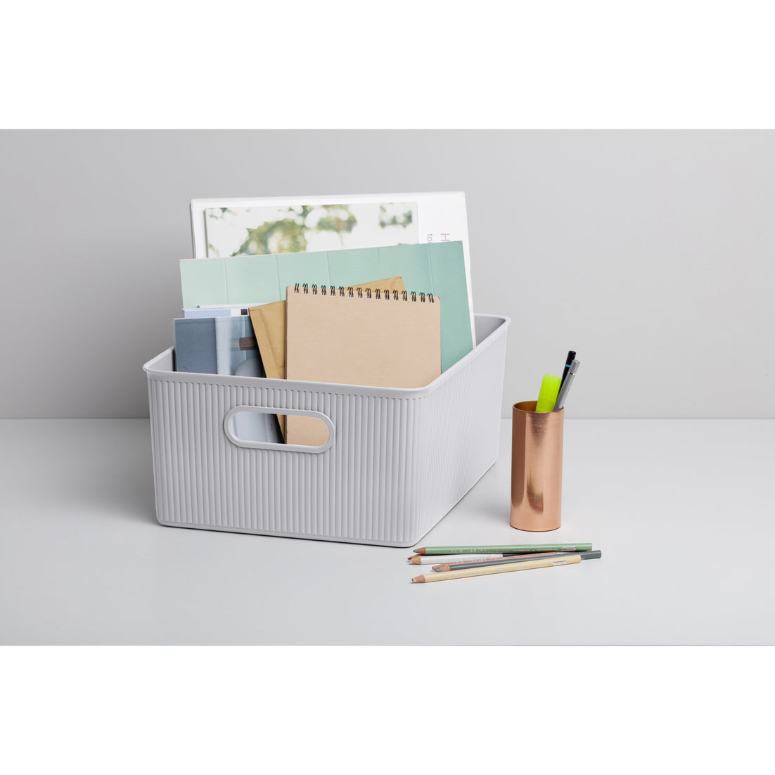 15 Liter Ribbed Storage Bin White Smoke